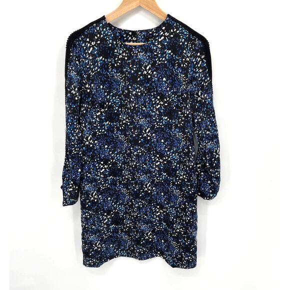 Banana Republic Blue Print Long Sleeve Shift Dress // 4 - Picture 4 of 12